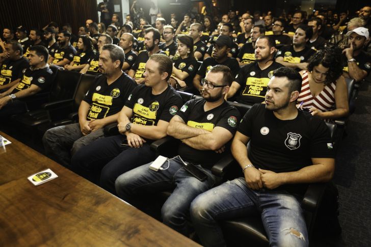 Audiência pública debateu na ALEP o papel do agente penitenciário no sistema de segurança pública. Curitiba, 2017